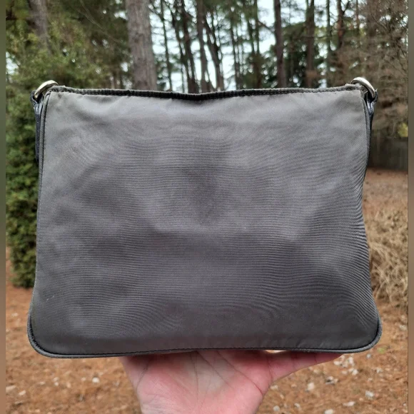 Vintage Prada Tessuto Grey Nylon & Saffino Leather Crossbody Shoulder Bag - Picture 4 of 16